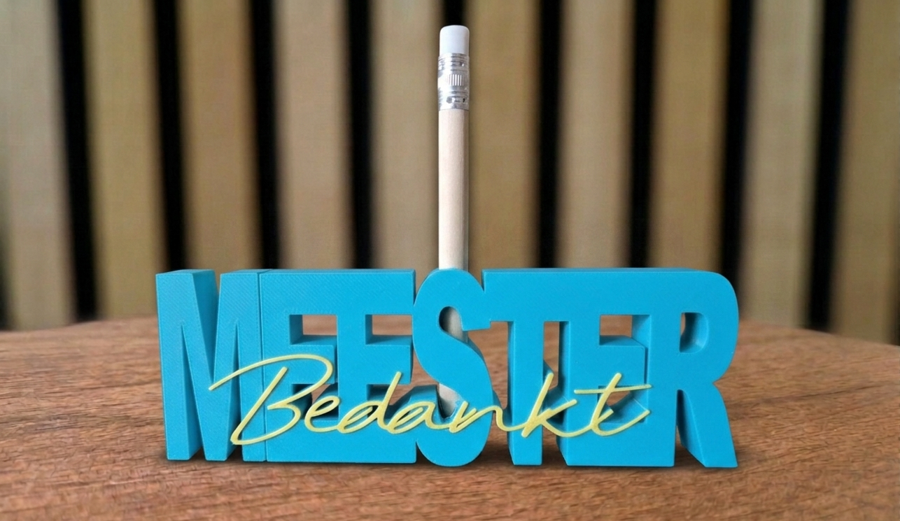 Potloodhouder bedankt meester