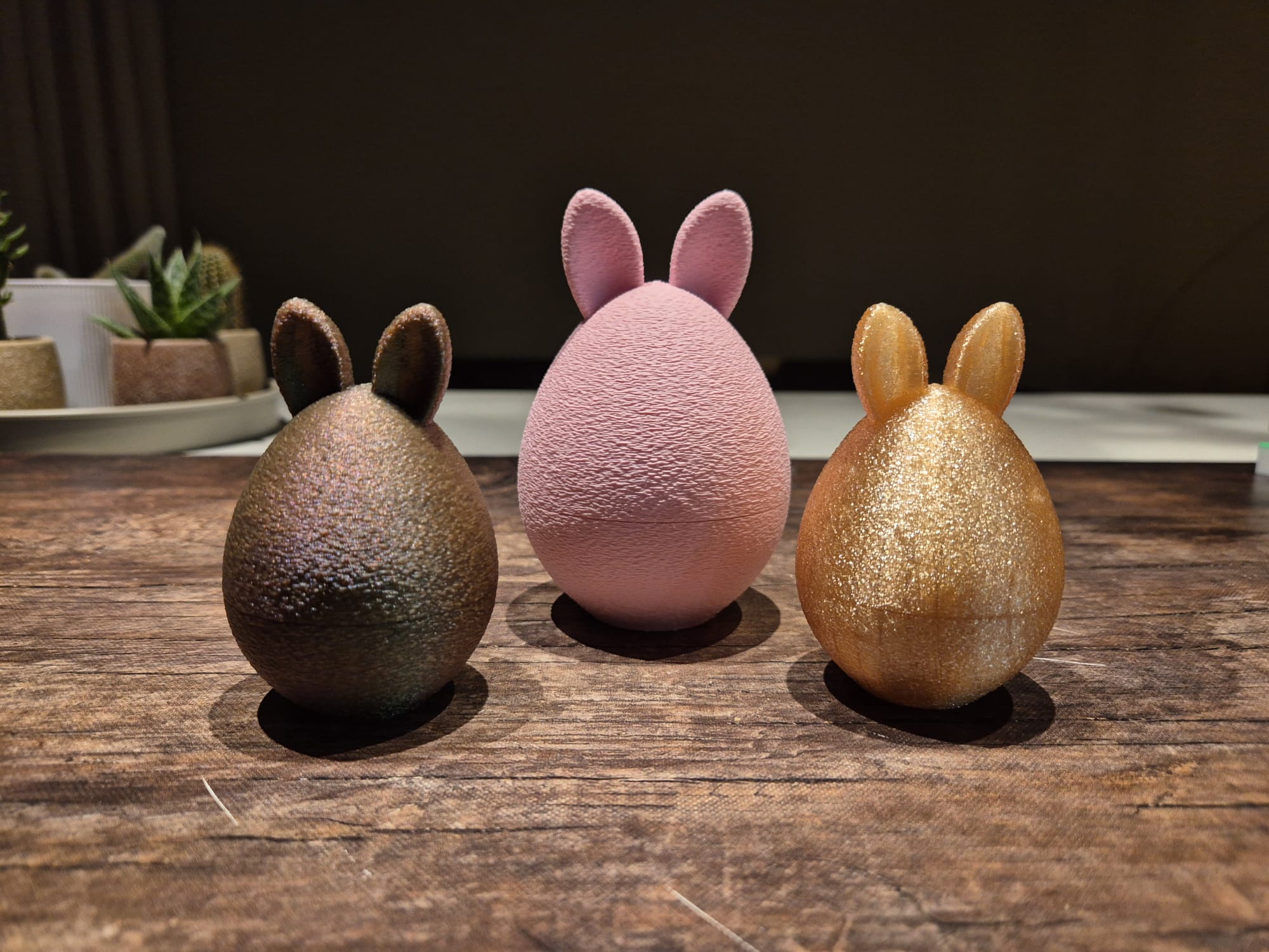 Paaseitjes container met oren