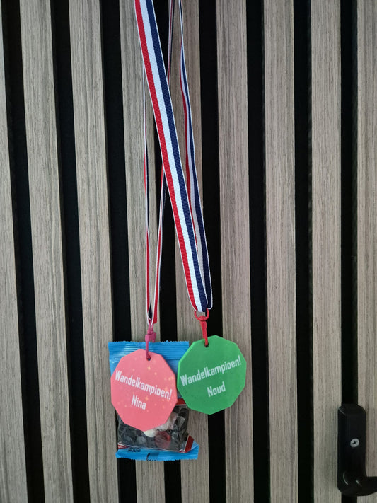 Gepersonaliseerd medaille Wandelkampioen met snoepzakje